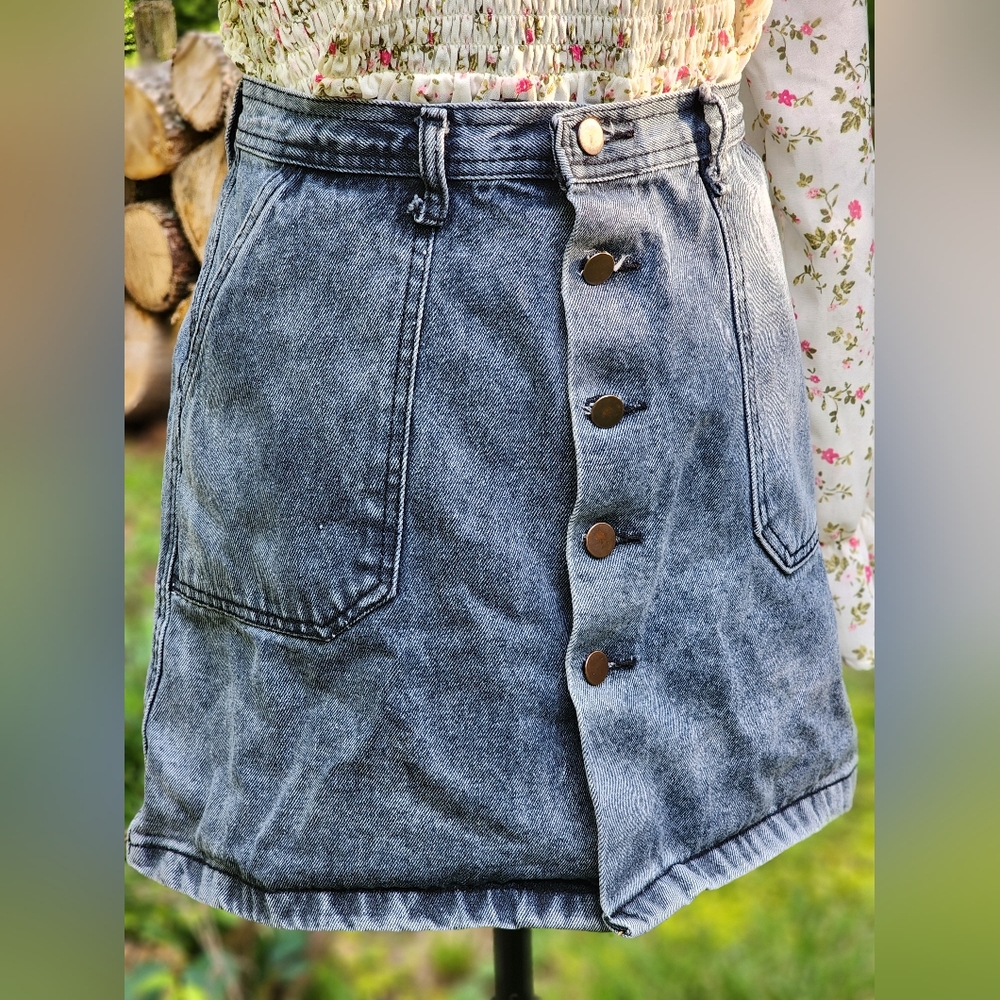 Short Blue Jean Button Up Denim Skirt With Pockets - Picture 2 of 5
